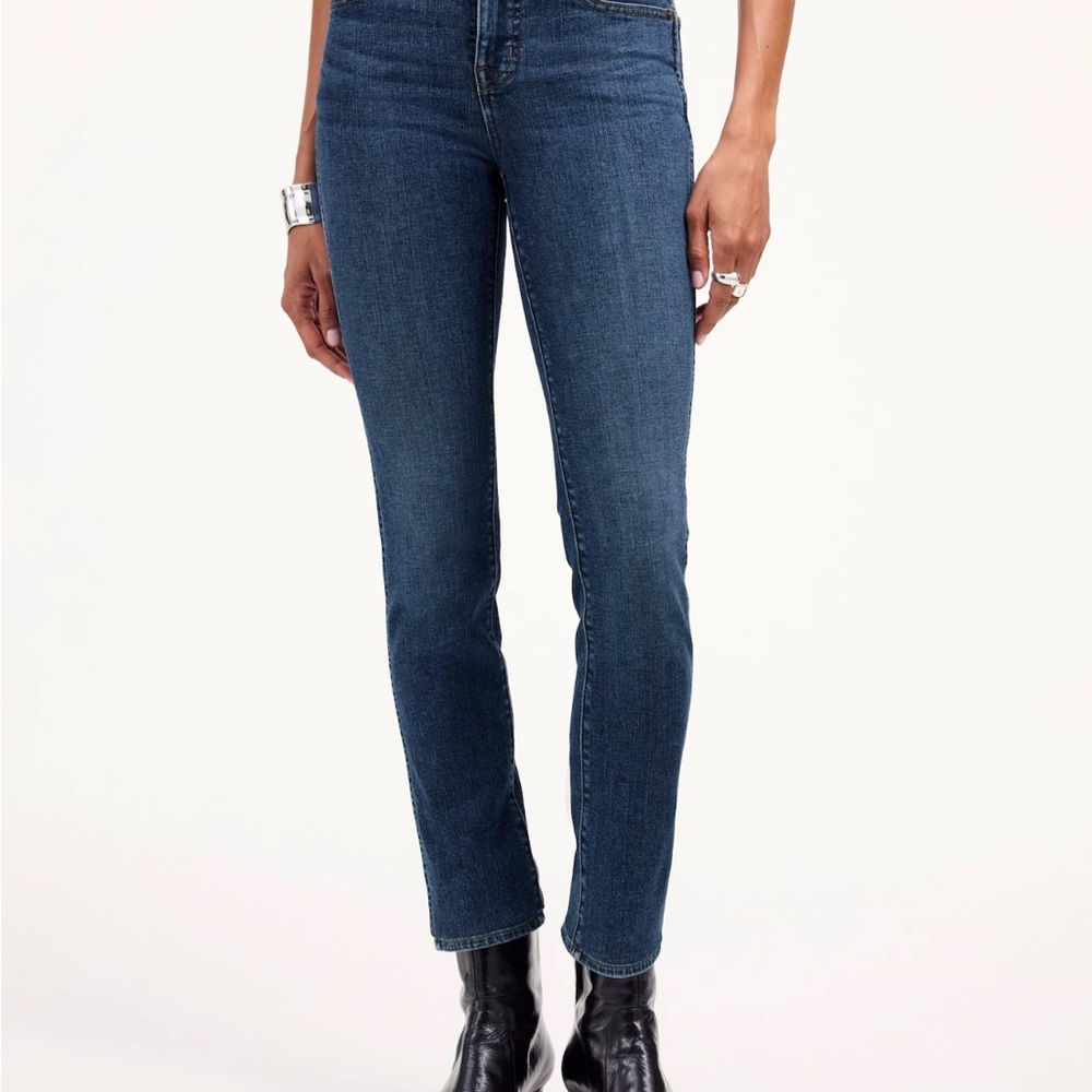 Madewell Mid Rise Stovepipe Jeans in Deming Wash